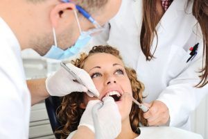 El mejor precio de Seguro Dental, cuidamos tu salud, revisión anual gratis, clínicas en toda España, Dentalitas