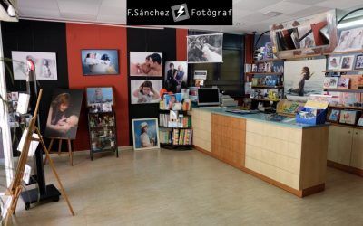 Estudi de fotografia a Mollet del Vallès, Foto Sánchez fotògraf, imatges d’embarassades, nounats o parelles