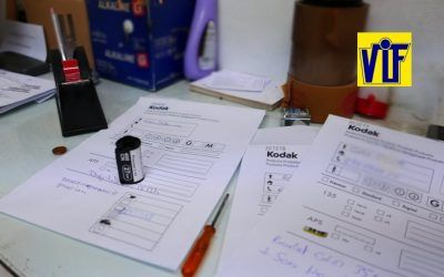 Revelar fotos de negativos de color a papel fotográfico químico en Barcelona en Colorvif